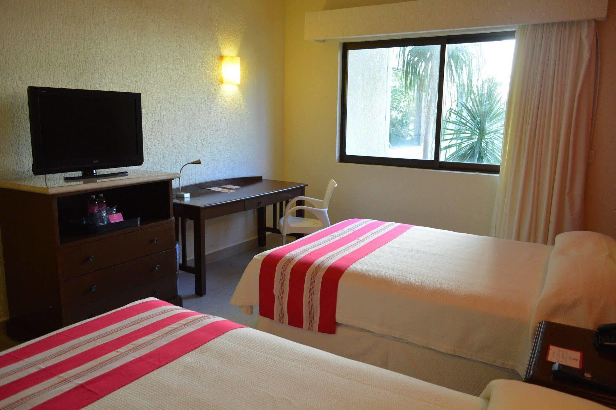 Hotel Margaritas Cancún Kültér fotó